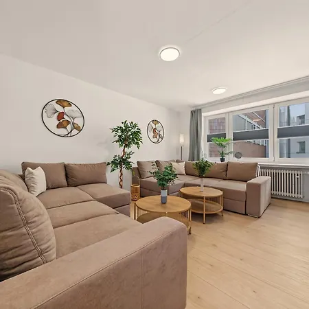 Apartment Spotlight One Fuer Bis Zu 14, Gamingzimmer, 2 Baeder *